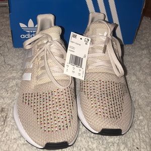 Adidas swift run sneakers